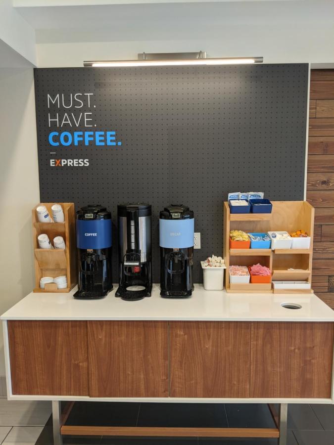 Holiday Inn Express South Burlington By Ihg Zewnętrze zdjęcie