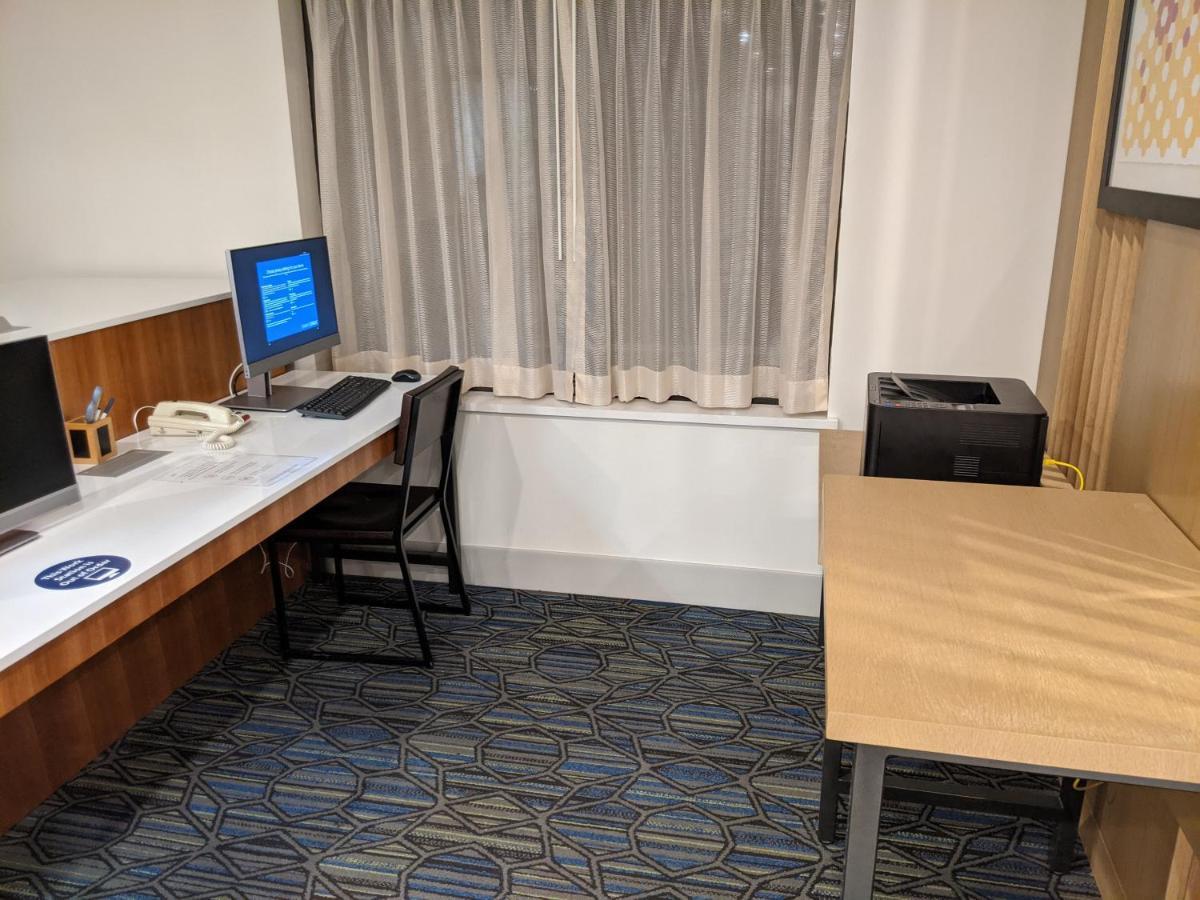 Holiday Inn Express South Burlington By Ihg Zewnętrze zdjęcie