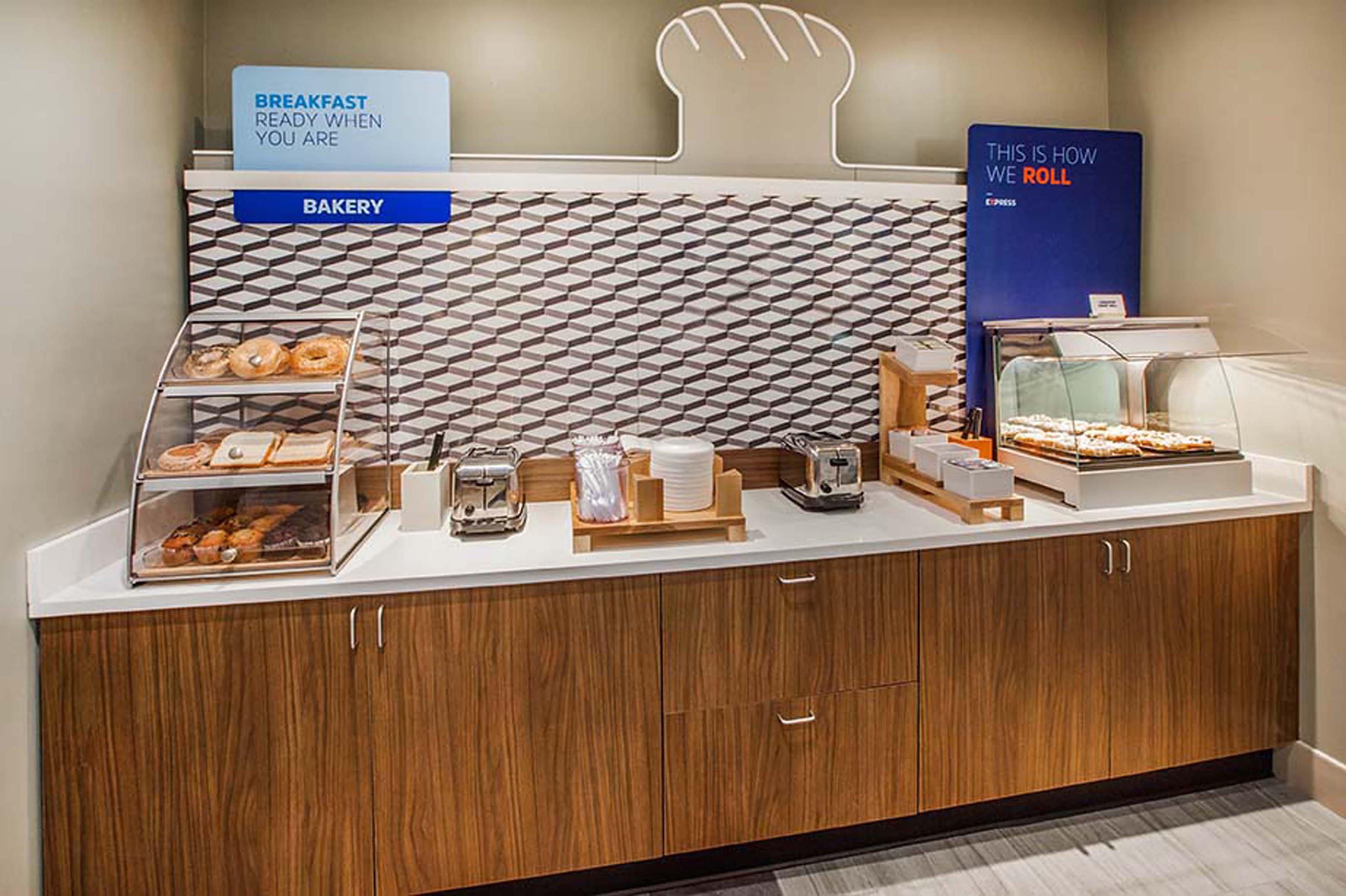 Holiday Inn Express South Burlington By Ihg Zewnętrze zdjęcie