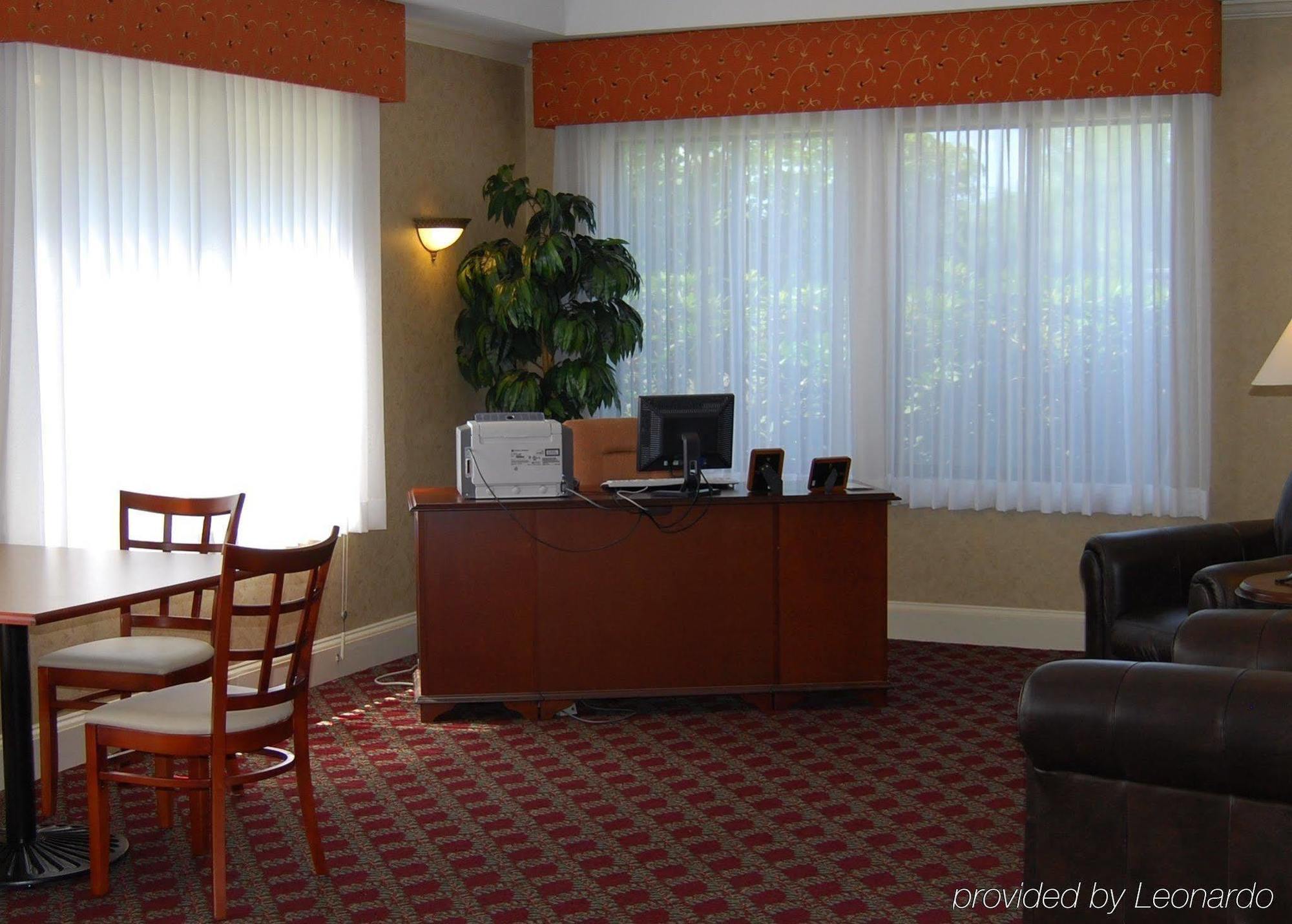 Holiday Inn Express South Burlington By Ihg Zewnętrze zdjęcie